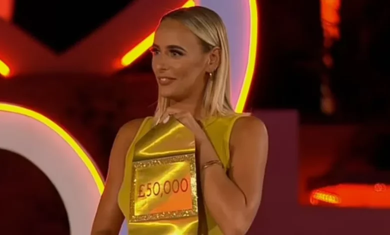 Guys, it’s finally happened, someone on Love Island actually chose money over love
