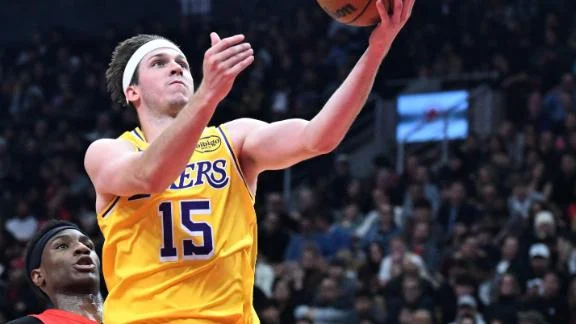 Hachimura hits 3 at buzzer on pass from James as Lakers beat Raptors 123-120
