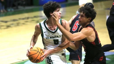 Hawaii wing AJ Economou takes advantage of extended run against Hawaii Hilo