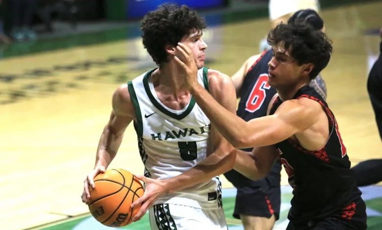 Hawaii wing AJ Economou takes advantage of extended run against Hawaii Hilo
