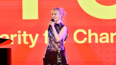 Hayley Williams draws line against 'racist,' 'sexist' fans at shows