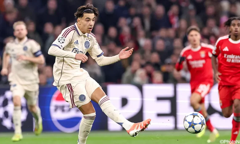 Hij zou in basis beginnen, maar Bounida zit tegen Qarababag toch op de (straf)bank: "Als je te laat komt, houdt het op"