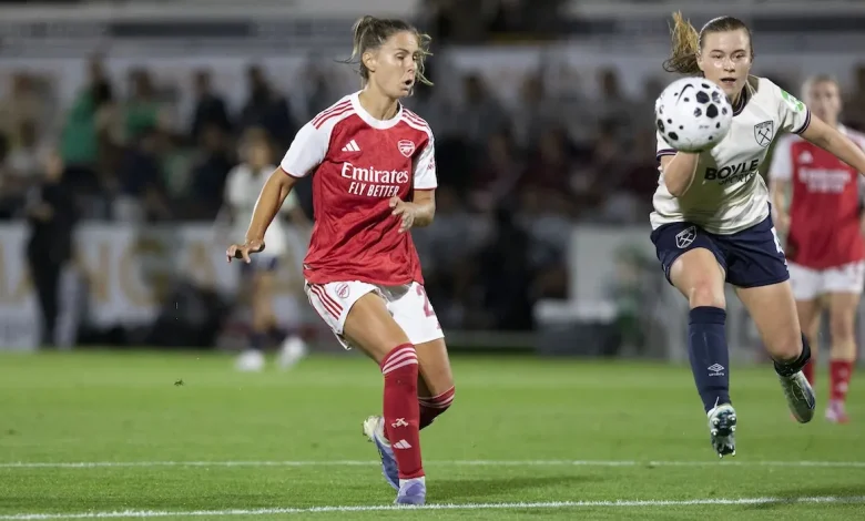 Hinds at right-back, Pelova in for Arsenal against Twente