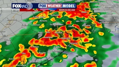 Houston weather: More rain for most of Monday