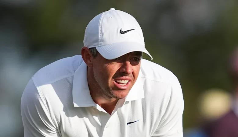 Huge crowds, bogeys and pesky flies: Royal Melbourne bites back at Rory McIlroy