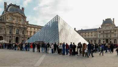 Hundreds of works in the Louvre damaged by flooding