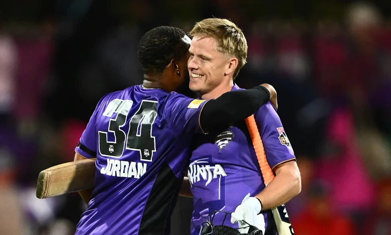 Hurricanes open title defence with tight win over Thunder