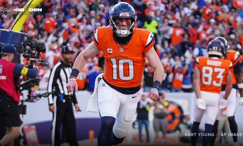 'I don't think anybody was stopping No. 10 today': QB Bo Nix tosses 4 touchdowns in stellar performance vs. Packers