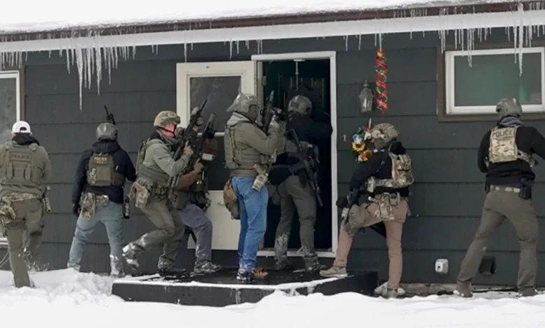 ICE operation shows the difficulty of immigration arrests amid pushback in frigid Minnesota