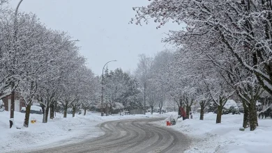 Icy conditions, wet snow to start holiday getaway drive