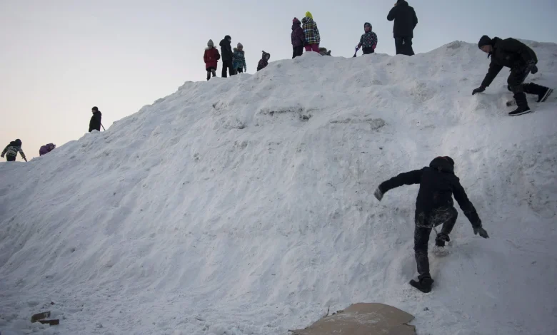 Idées | Les buttes en disent long sur notre rapport à l’enfance