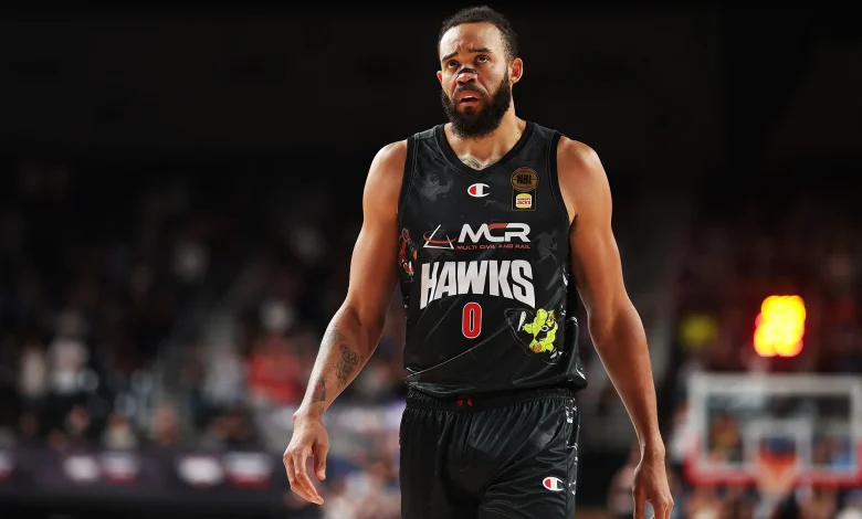 Illawarra Hawks face off against Cairns Taipans in crucial NBL clash