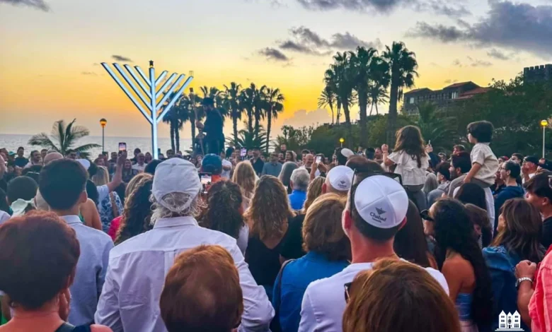 In the Snow or the Sun, Chabad’s Chanukah Celebrations Share Light and Joy