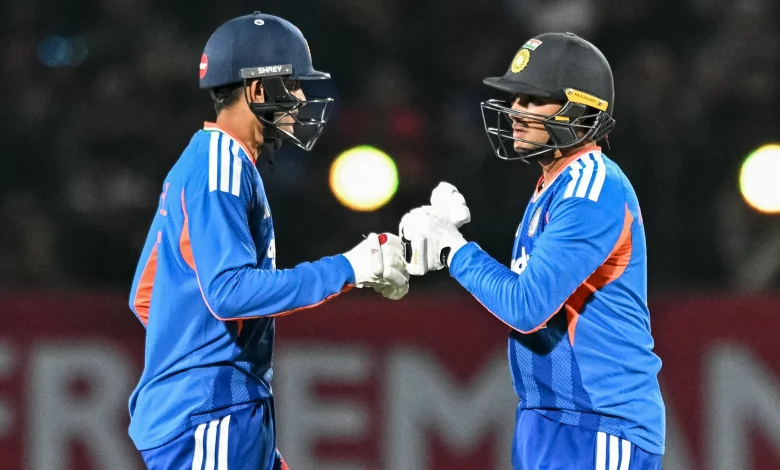 India storms to easy win over South Africa