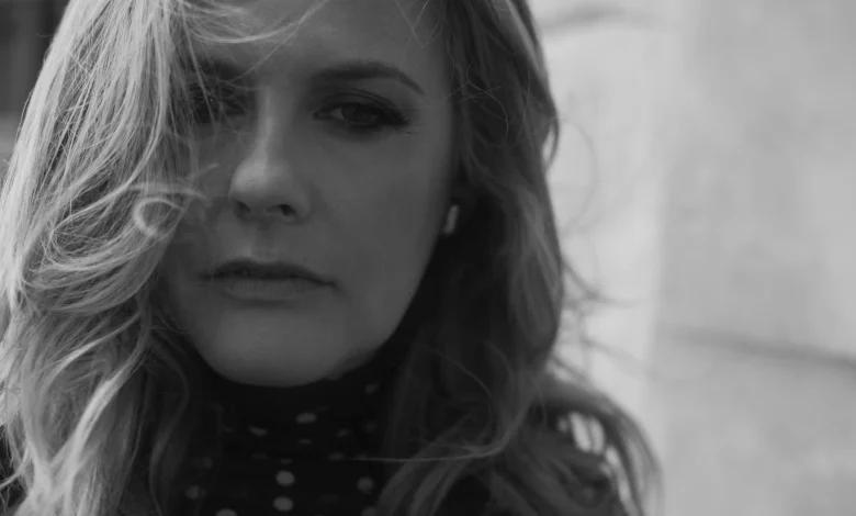 Interview with Alicia Silverstone: In a Whole, Wonderful Planet