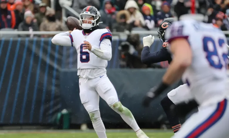 Is Jaxson Dart playing today? Injury status, update for Giants QB