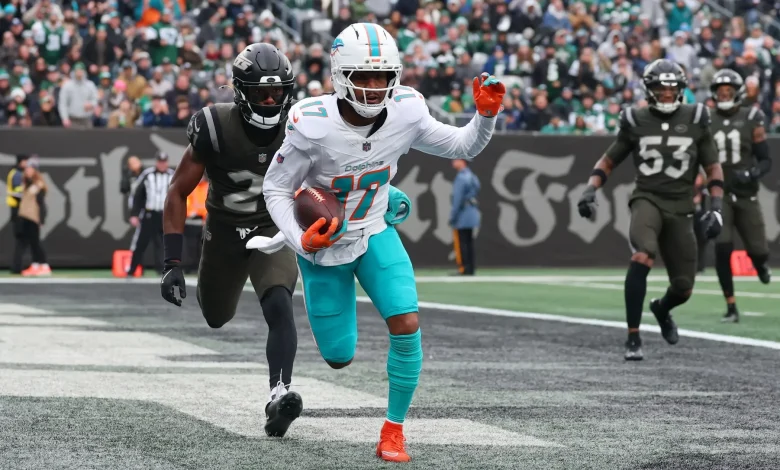 Is Jaylen Waddle Injured? Latest on the Dolphins WR’s Status After Slow Start on MNF vs. Steelers