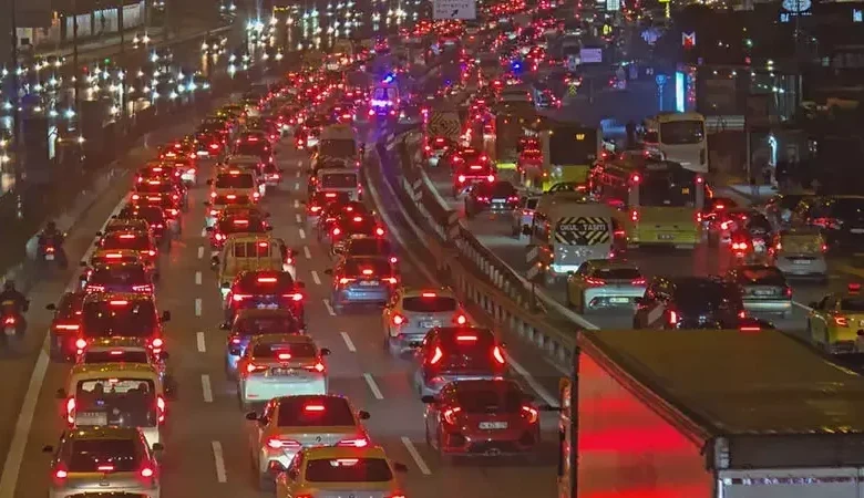 İstanbul'da derbi öncesi trafik yoğunluğu yüzde 80'e ulaştı
