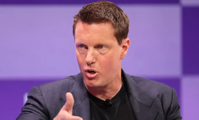 It’s a Bidding War: Paramount Launches Hostile Bid for Warner Bros.