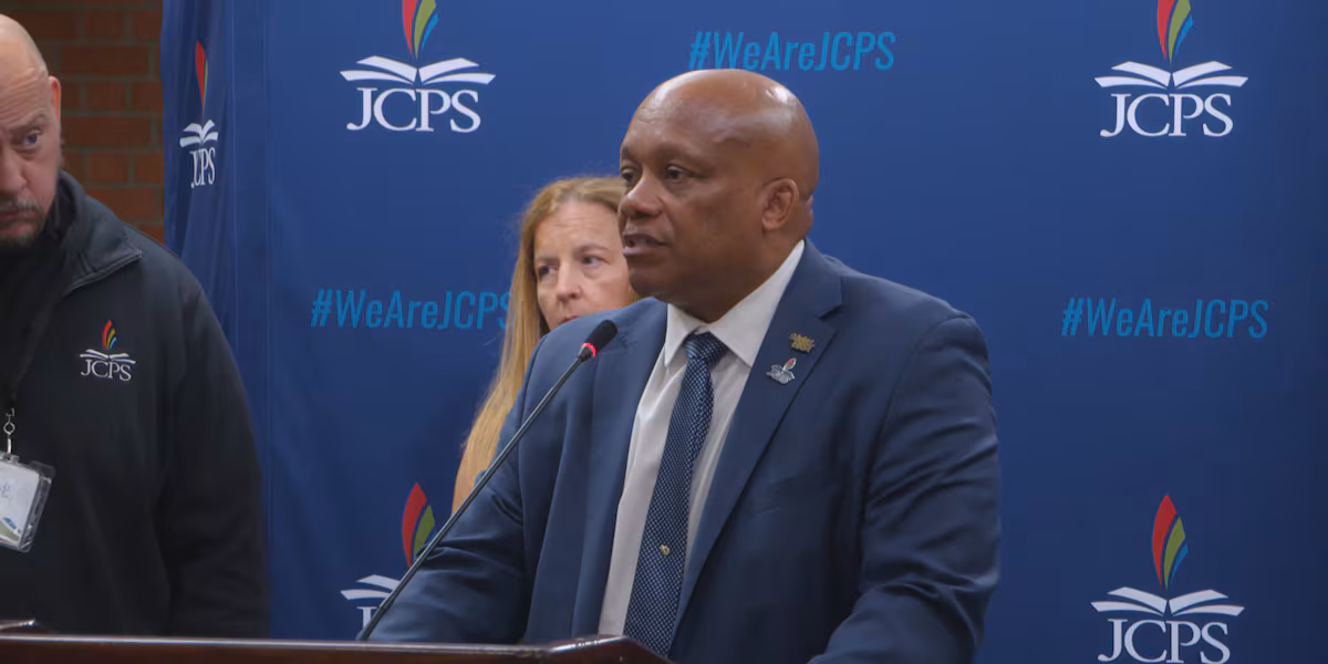 JCPS superintendent plans to propose new school start times for 2026-27 school year