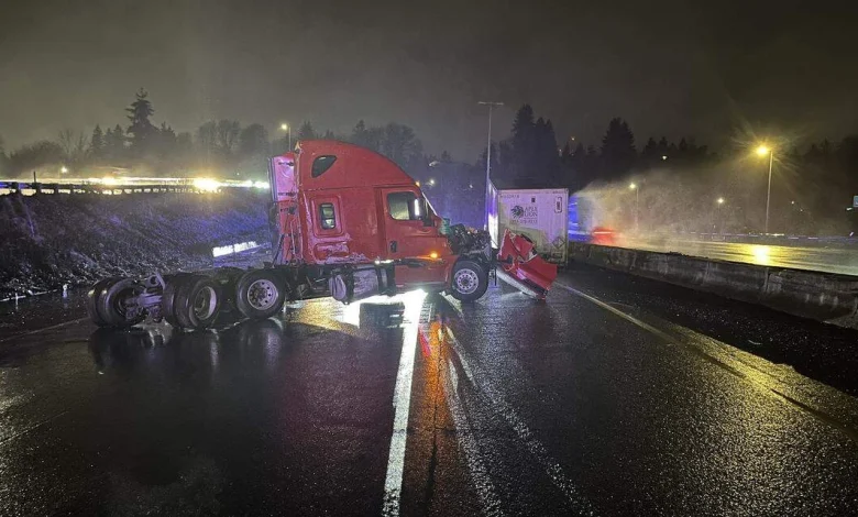 Jackknifed semi blocks all lanes of northbound I-5 near Olympia Monday morning