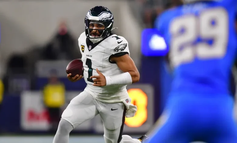 Jalen Hurts getting 2 turnovers on 1 play is so 2025 Eagles