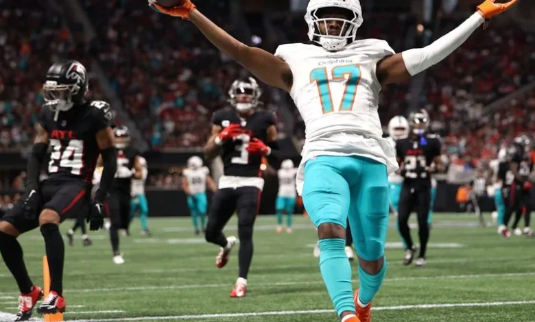 Jaylen Waddle Fantasy Football Week 15: Stats and Projections vs. Steelers