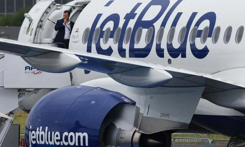 JetBlue passenger plane and US Air Force aircraft in near miss by Venezuela