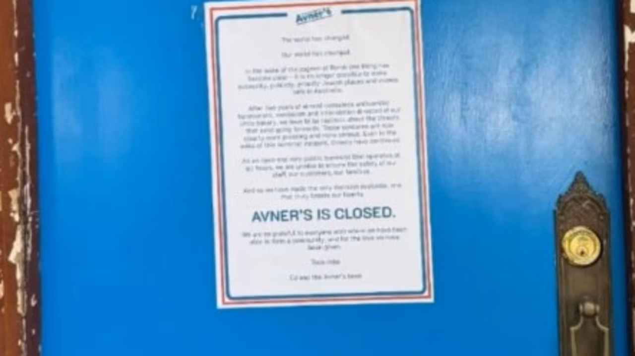 Jewish bakery in Sydney closes after terror attack, pins tragic note to door revealing