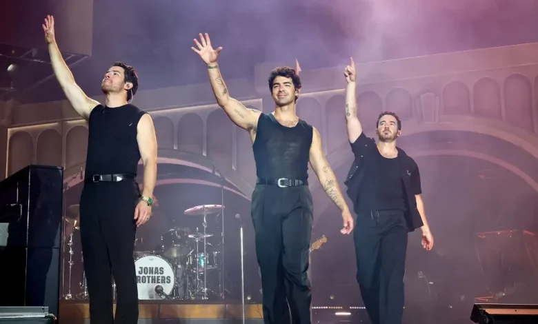 Joe Jonas Calls Out Stranger Who Videotaped Him Parallel Parking