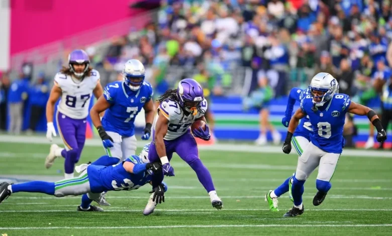 Jordan Mason player props odds, tips and betting trends for Week 14 | Vikings vs. Commanders