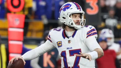 Josh Allen and Cameron Heyward go face to face trash talking, Bills QB takes big hit