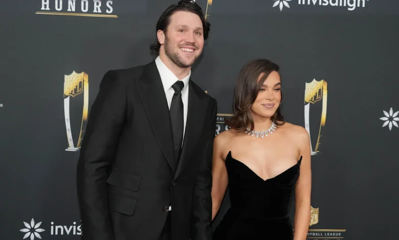 Josh Allen has perfect reaction to wife Hailee Steinfeld's pregnancy announcement