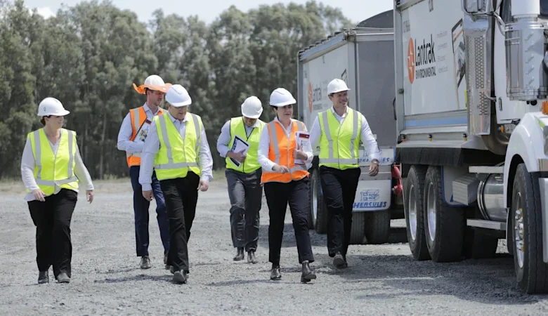 Key safety regulator figure had ‘close personal relationship’ with former CFMEU president, inquiry told