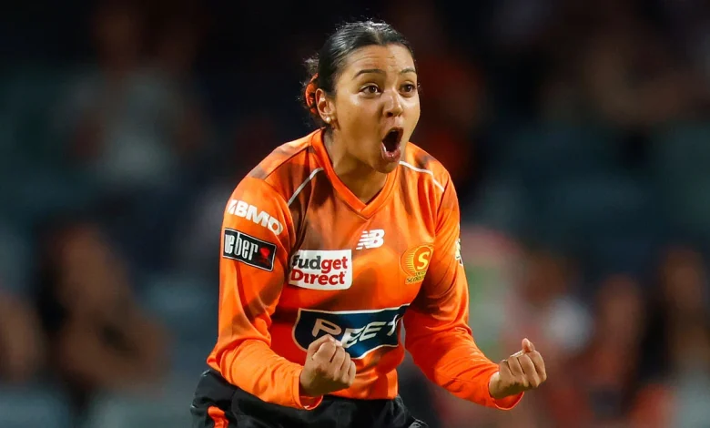 King powers through the pain as Scorchers keep WBBL dream alive