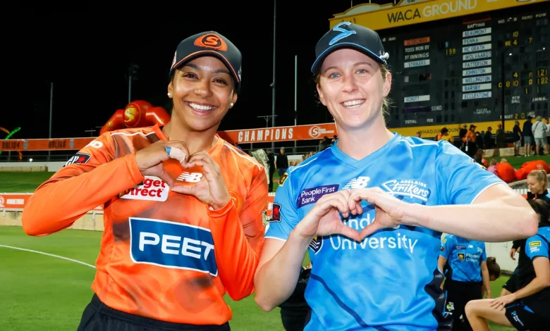 King won't let broken digit keep her down as Scorchers eye finals