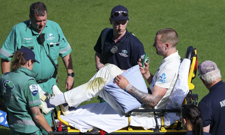 Kiwi bowler Blair Tickner suffers gruesome injury in diving effort