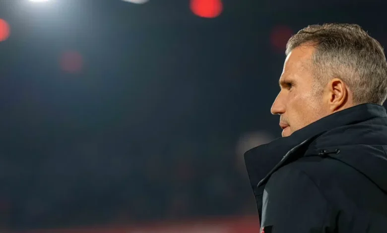 Klassiekernederlaag deed Van Persie 'heel veel pijn': 'Ben ik heel erg mee bezig'