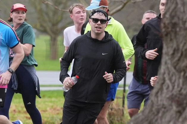 Kneecap’s Móglaí Bap meets Catherine Connolly during 10K run for Gaza charity