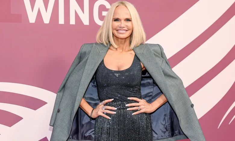Kristin Chenoweth's 'Queen of Versailles' to end Broadway run early