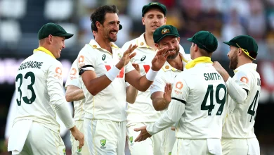 LIVE BLOG: Starc passes Wasim record with Brook wicket