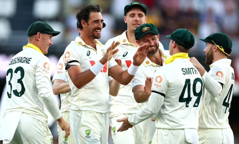 LIVE BLOG: Starc passes Wasim record with Brook wicket