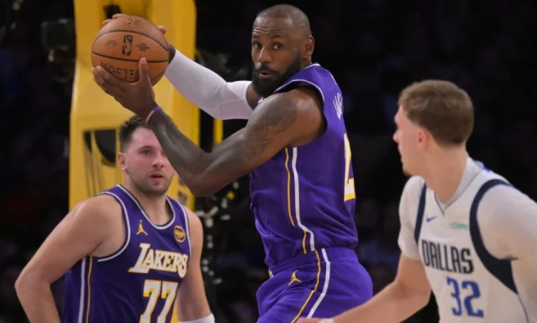 Lakers Notes: LeBron, Smart, Ayton, Kleber, Luka, Reaves, Borrego