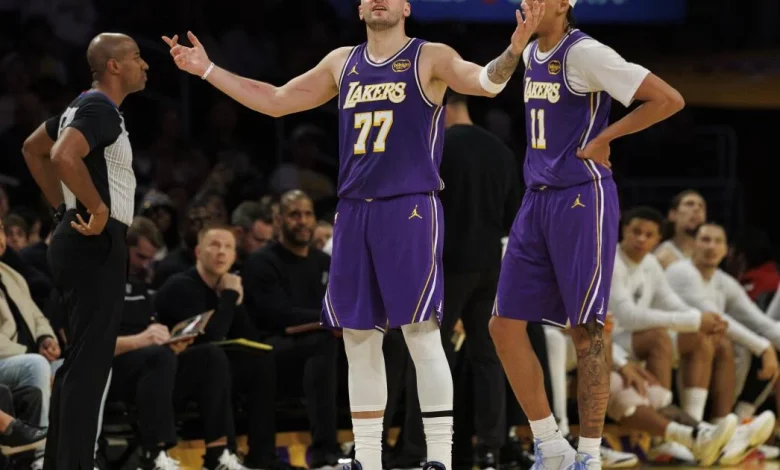 Lakers fall to Spurs and are eliminated from NBA Cup contention