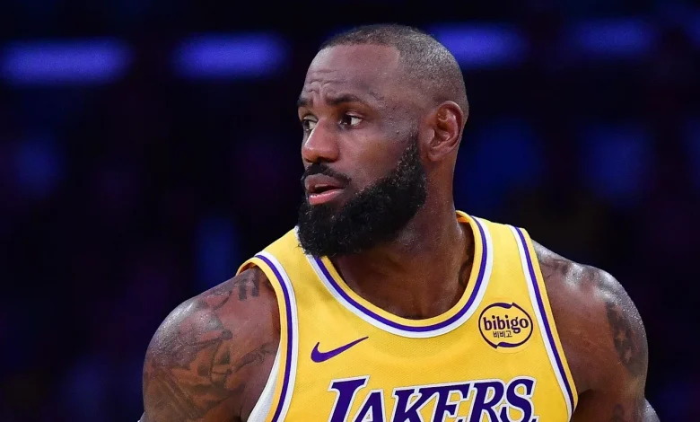 Lakers hit buzzer-beater to take down Raptors