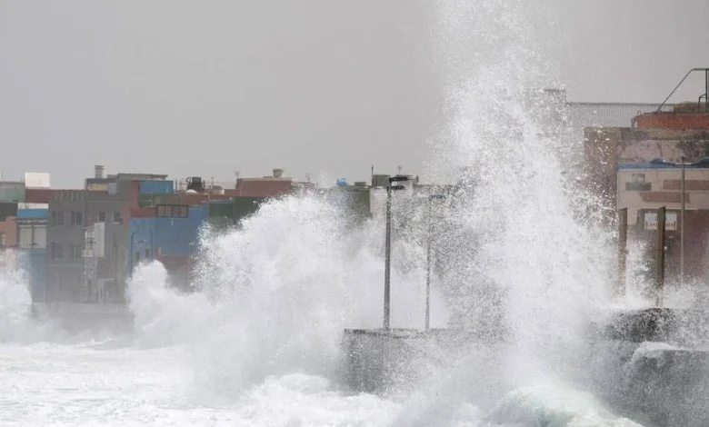 Las Palmas activates weather alert for strong winds and rough seas