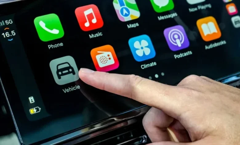 Latest Apple CarPlay update adds customisable features