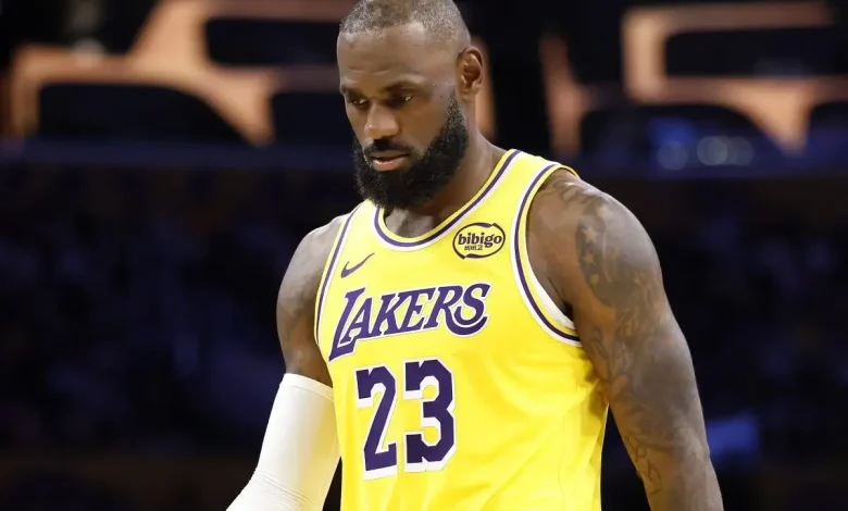 LeBron James Accused of ‘Stat-Padding’ to Keep Streak Alive in Lakers Loss