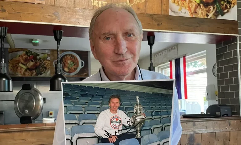 Leeds United legend to receive special honour on Elland Road pitch at half-time vs Chelsea