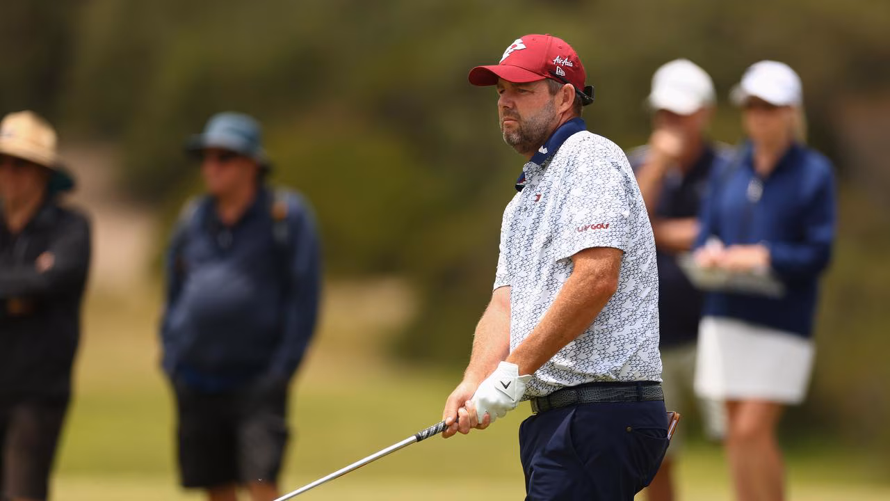 Leishman tees up alongside 13yo son in pursuit of breakthrough win